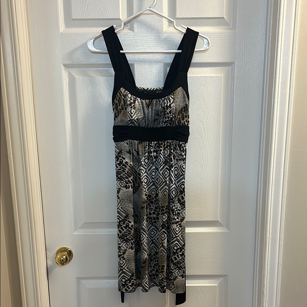 Black and White Square Neck Sleeveless Midi Sundress